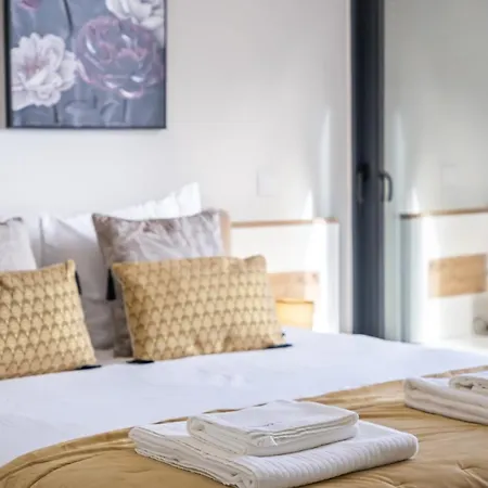 Imperatriz Iii - By Wehost * Funchal (Madeira)