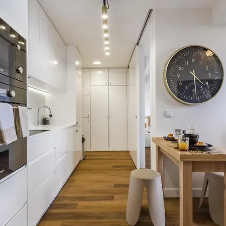 Imperatriz Iii - By Wehost * Funchal (Madeira)